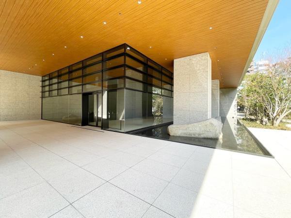 白金ザ・スカイ東棟7階 エントランス