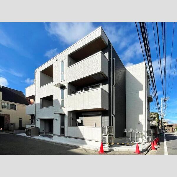 ルリアン中村102号室 外観