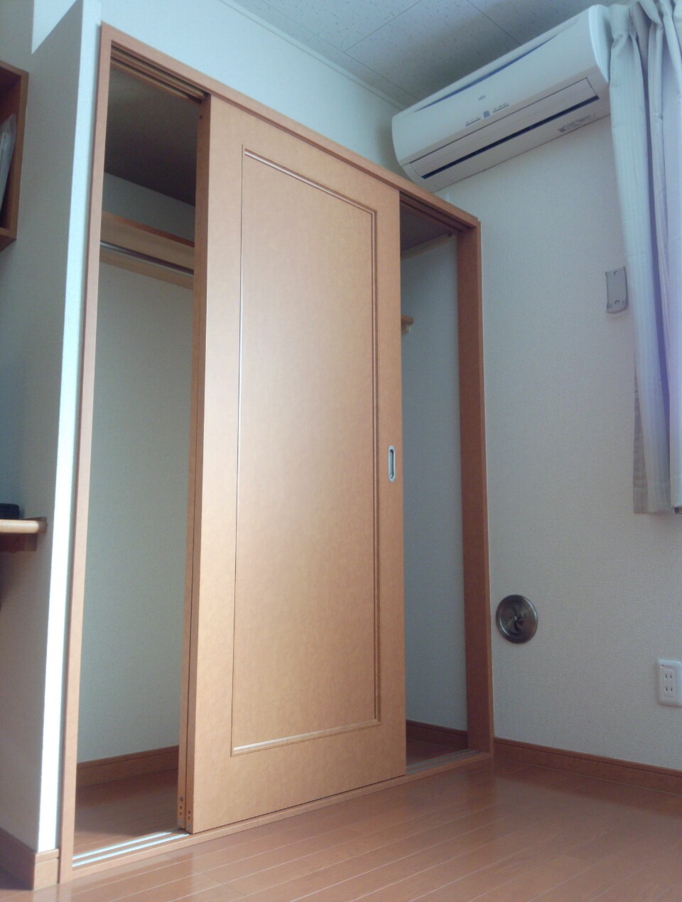 レオパレスビアンカ 衣類がたくさん掛けられます