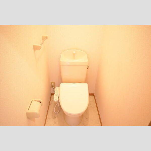 プリムヴェール　八番館 温水洗浄暖房便座