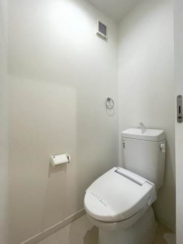 Ｍｅｉｎｅ　Ｂｕｒｇ1階 トイレ