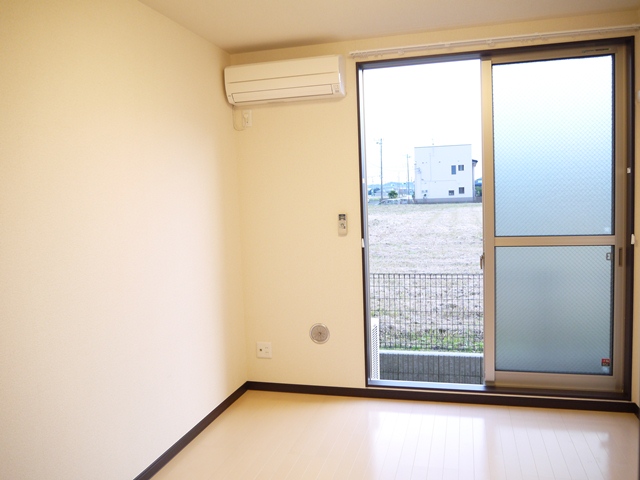 レオネクストＳＵＮＦＬＯＷＥＲ １Ｆ洋室