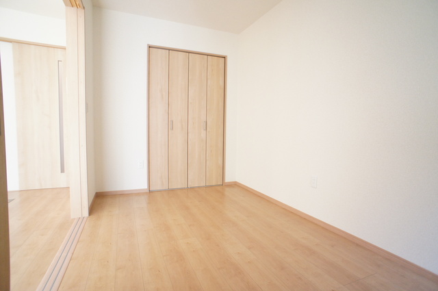 Ｐａｒａｄｏｒ　Ｎｉｓｈｉｆｕｎａｂａｓｈｉ0103号室 リビング