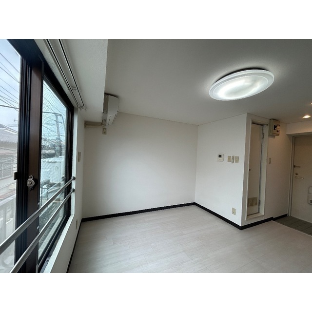 テラスガイア302号室 リビング