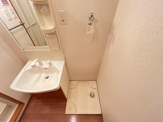 フラワリーヒル302号室 室内洗濯機置場（イメージ）