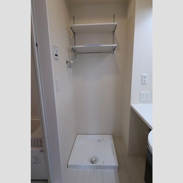 ウィンダムSK303号室 洗濯機置場