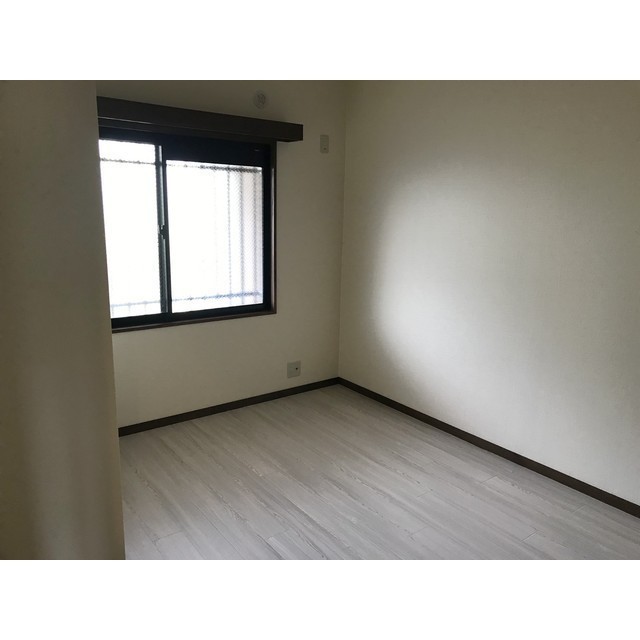 モンメール大磯205号室 内観