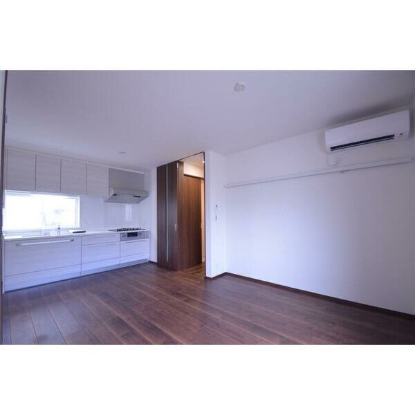 J　Court リビング