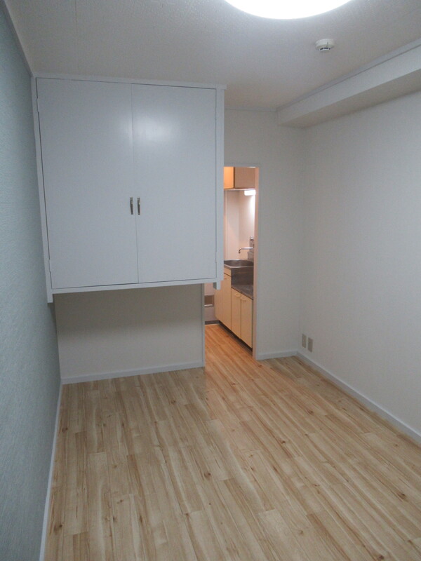 プラザドゥクリムゾン2階 同建物別部屋の参考画像