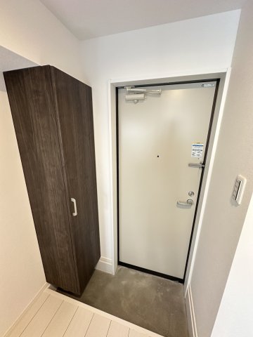 リヴェール中原102号室 玄関