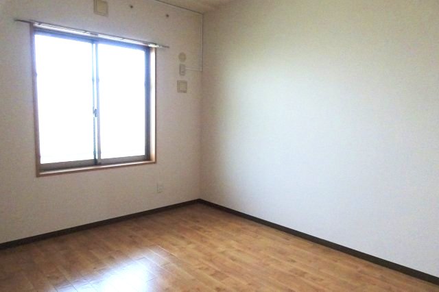 フェヴリエ白百合0105号室 洋室２　※別号室の参考写真です(現況優先・仕様違いの場合あり)