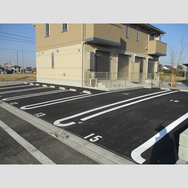 マノワール　ブリーズ(manoir brise)　A棟202号室 駐車場