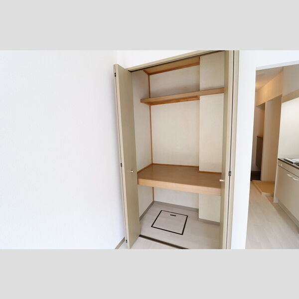 アローンヒルズ101号室 クローゼット