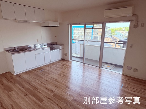 メゾンセレナイト キッチン