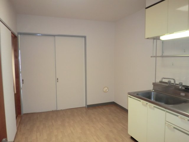 ルミエール妙蓮寺 302号室の写真です