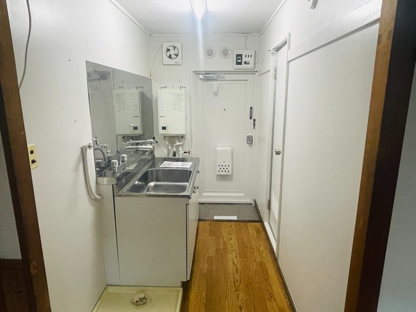 ハイツ井上107号室 玄関