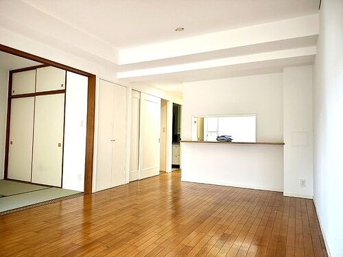 パークコリーナ上大岡アジュールコート リビングダイニング　※2026年2月撮影