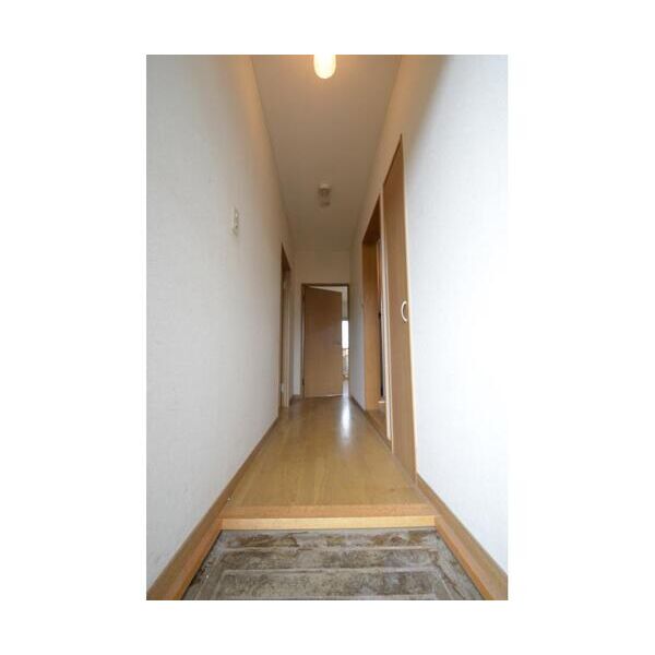 メゾン・ド・ルミエール 玄関