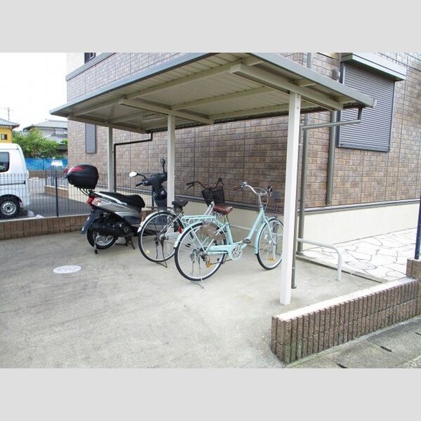 ドルチェ　A・B 駐輪場