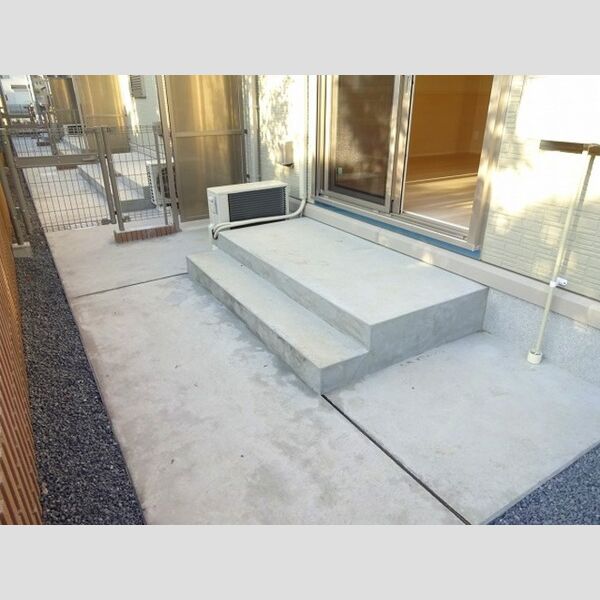 エトワール青木101号室 専用庭