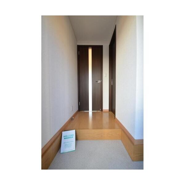 パークサイド泉105号室 玄関