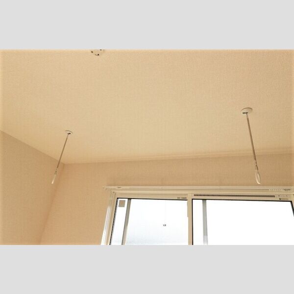 CASA　DOS303号室 室内物干し