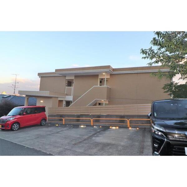 ソレアード　ビスタ　三ッ沢302号室 駐車場