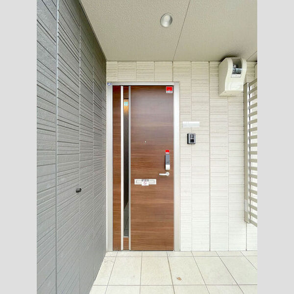 アーバンD 笹目 玄関