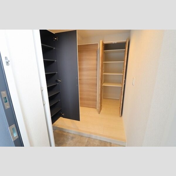CLAIRE(クレア)207号室 玄関スペース(施工中)