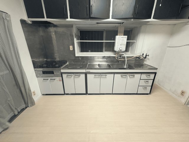 船橋市新高根5丁目戸建 使いやすいシンプルなキッチンです