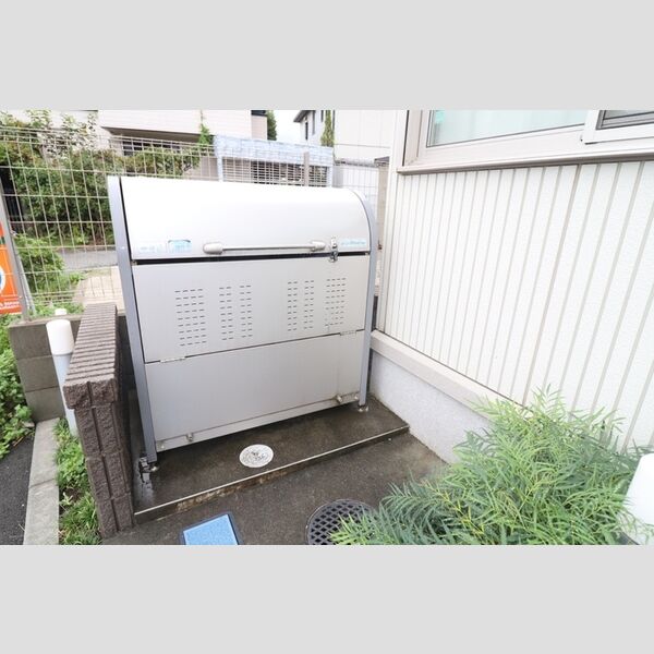 アキツ駅前ヒルトップ ゴミBOX
