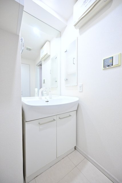 ラグジュアリーアパートメント文京千石♯012階 洗面