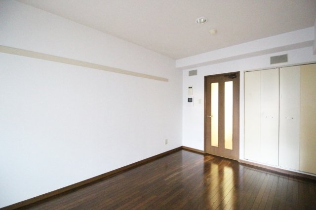 メゾンカルム横浜4階 同建物別部屋の参考画像