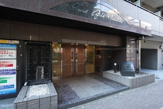 グランド・ガーラ笹塚2階 エントランス