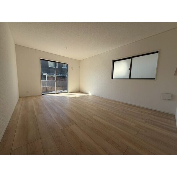 クレイドルガーデン柏市花野井第10　1号棟 リビング