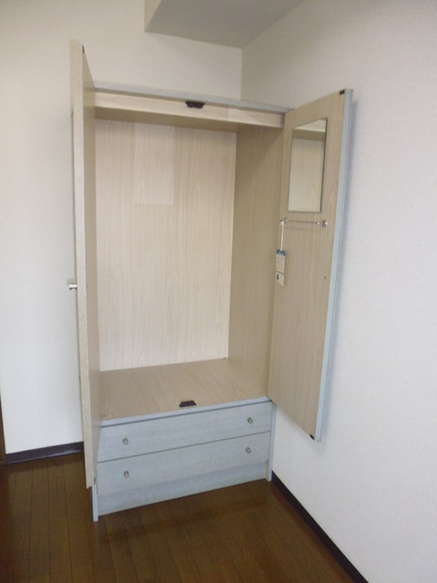ロイヤルコート・オガワ0605号室 収納