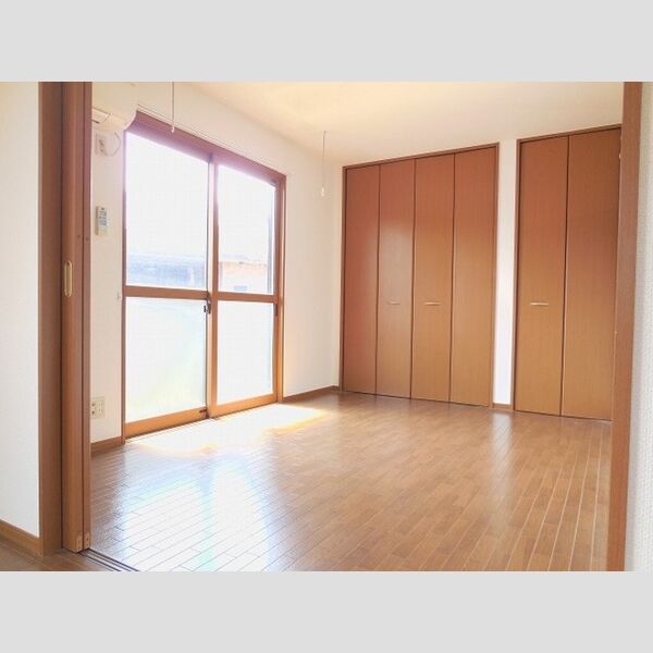 ヴィラ・メルベーユ　Ⅱ201号室 洋室