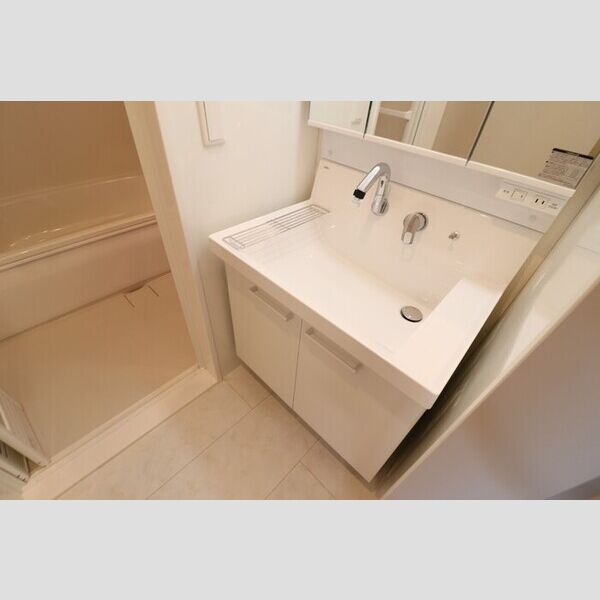 シンヤ壱番館 ★洗髪洗面化粧台洗面★