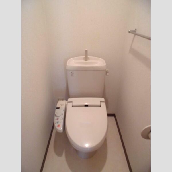 ヴィアレット　Ⅱ 温水洗浄暖房便座付き♪