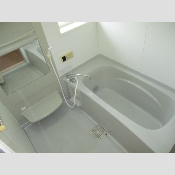 グリーンコート貝塚 2号館 浴室