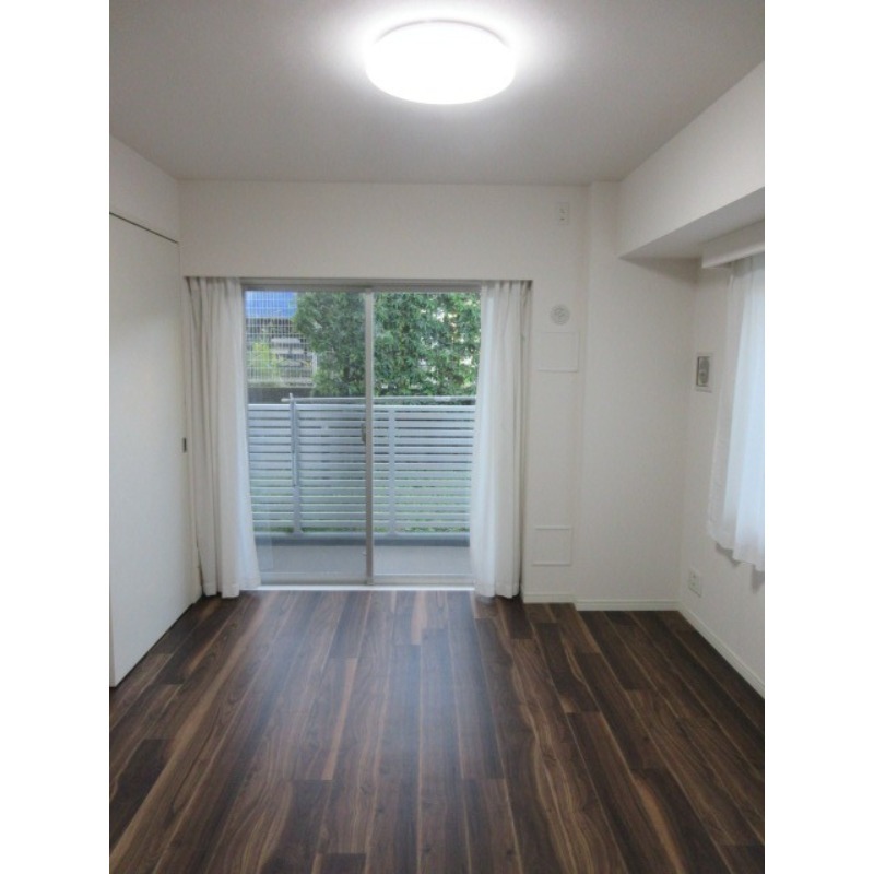 ダイナシティ浮間公園1階 リビング