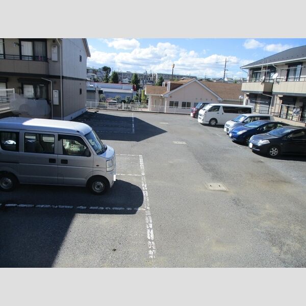 エーデルハイム　DEF 駐車場