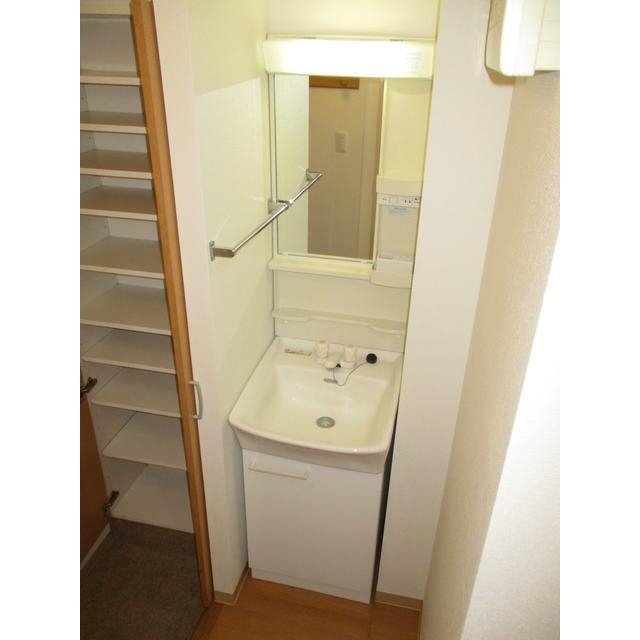 鎌倉服部ビル2階 部屋設備