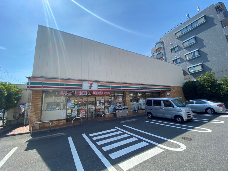 ヴィレヂ・ハピネス5（参番館）2階 セブンイレブン足立東綾瀬3丁目店