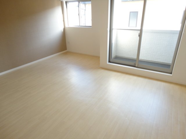 ｆｅｌｉｃｅ（フェリーチェ）202号室 ＬＤＫ(１２.１帖)