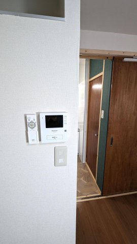 田中ハウス102号室 テレビモニター付きインターホン
