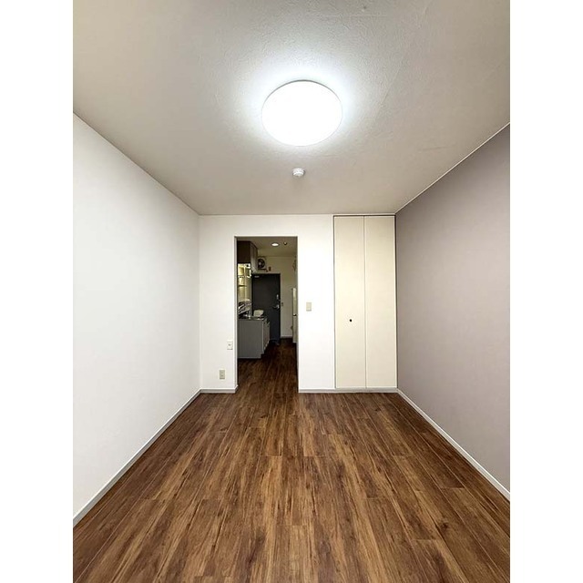 ひかりコーポ小日向105号室 フローリング、収納あり