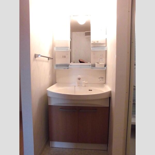 ハイツバンビス 洗髪洗面化粧台