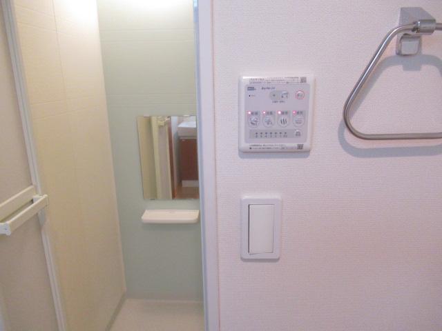 Y.Camphrier（ワイカンフリエ） 浴室乾燥機能