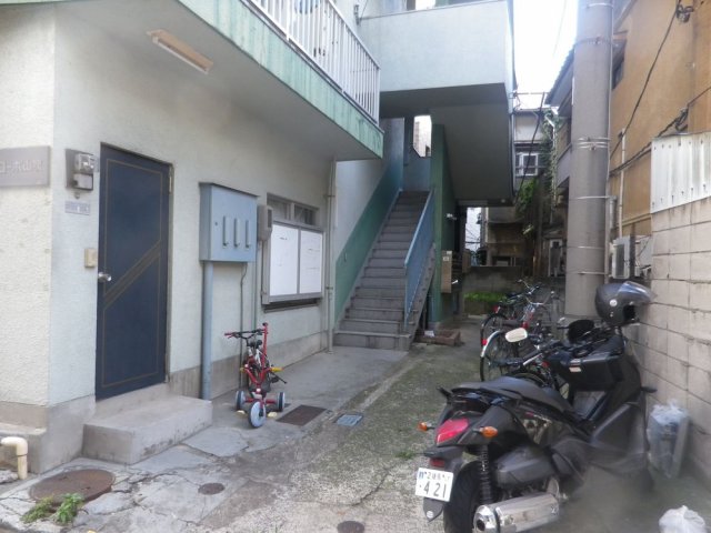 コーポ山吹205号室 エントランス